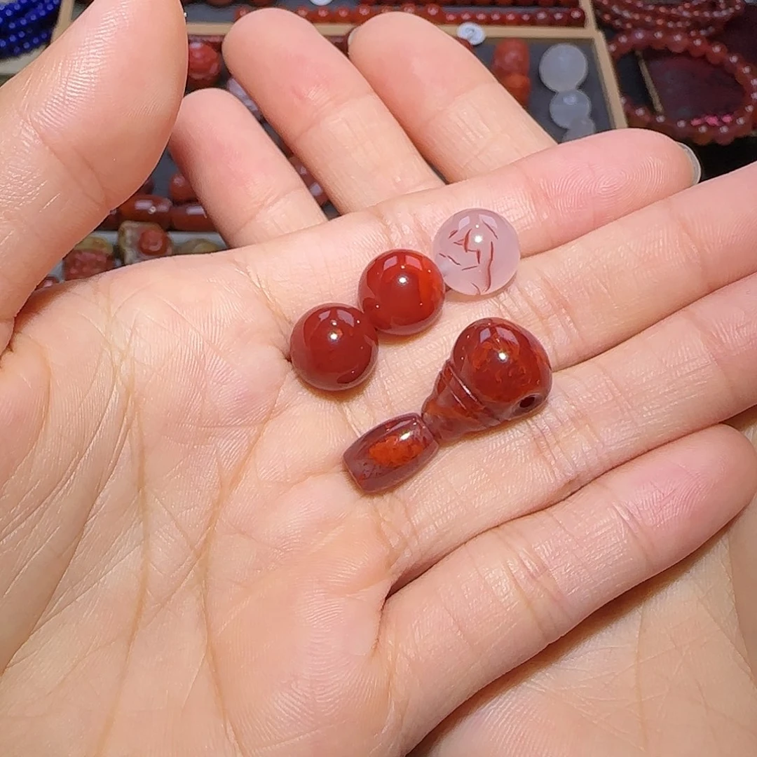 未镶嵌南红玛瑙珠宝奇石自****蟆