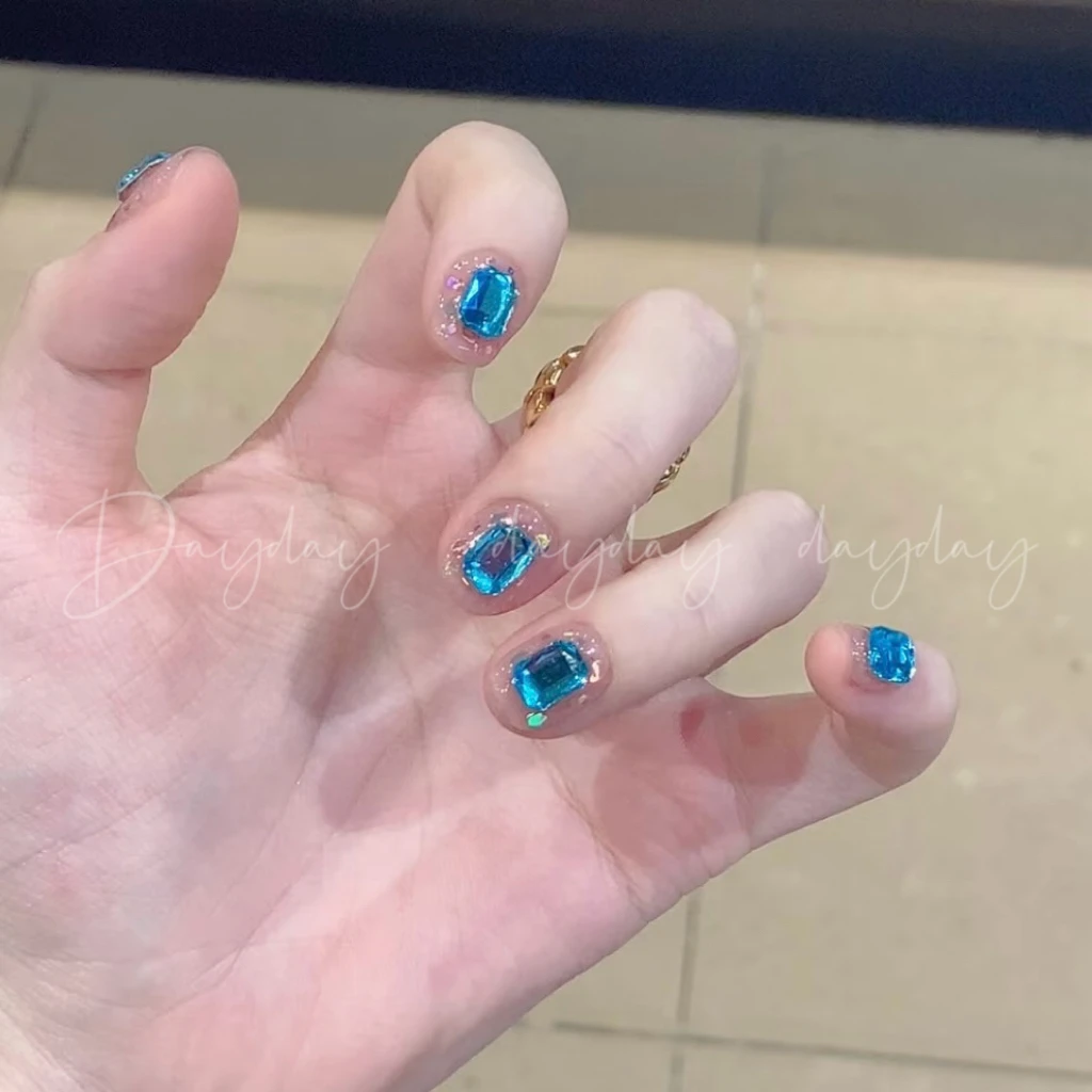 【视觉降温】Dayday纯手工高端甲片原创穿戴甲美甲美甲片方形蓝色