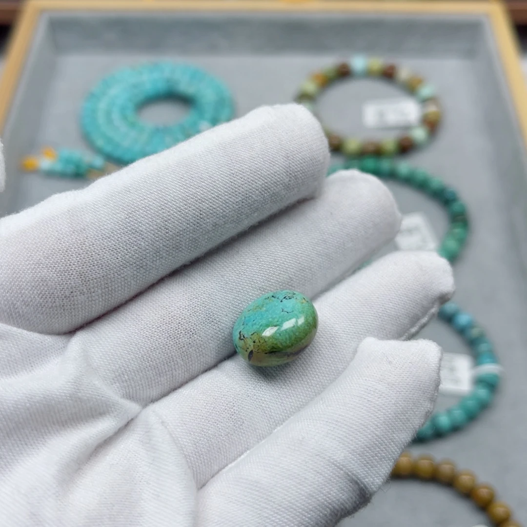 绿松石未镶嵌挂件