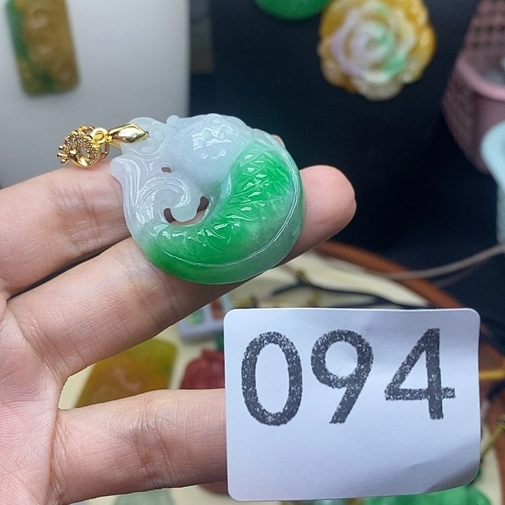 吊坠(赠链)未镶嵌翡翠