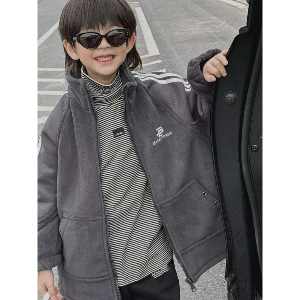 19029高端童装时尚百搭设计款休闲外套W/B9-3-4