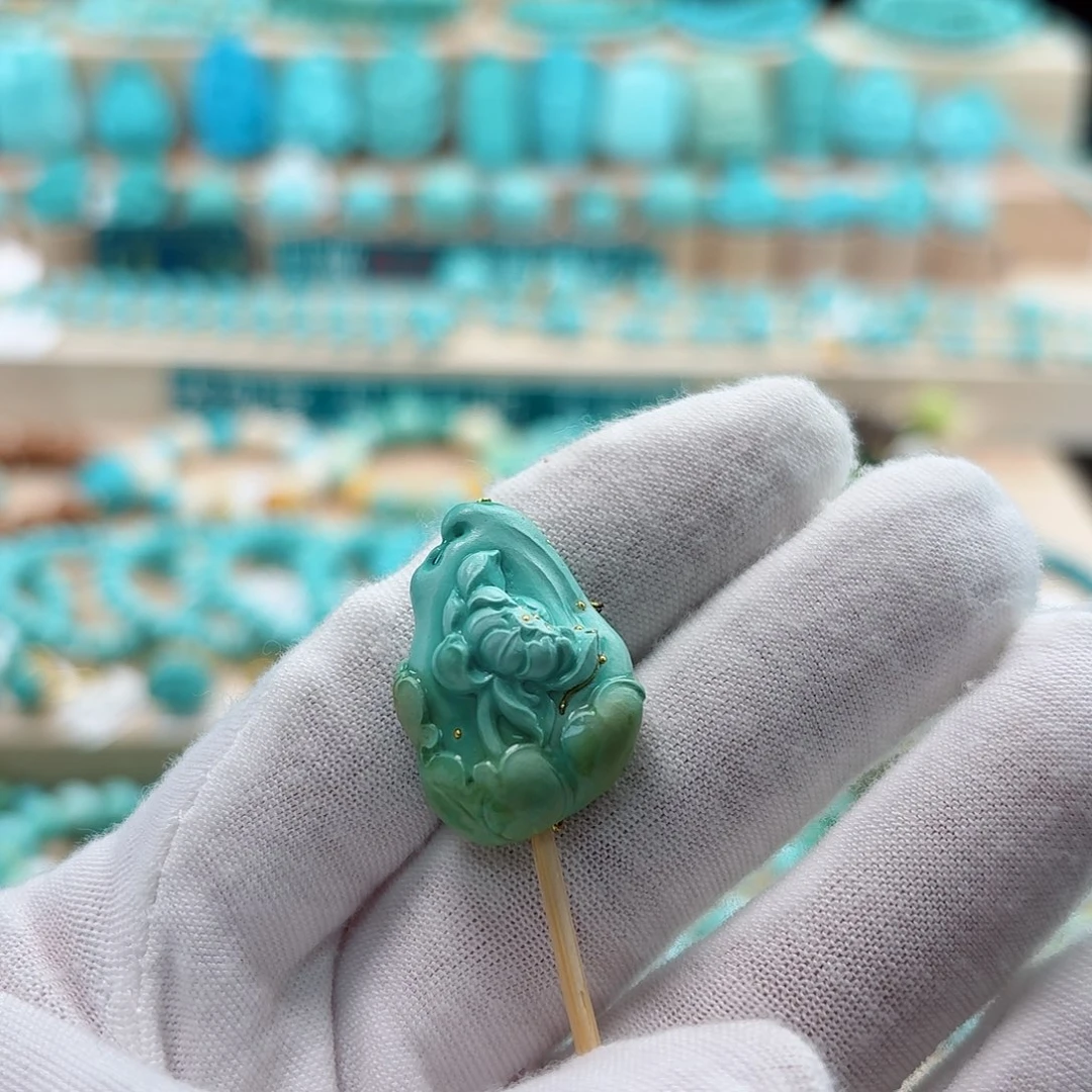 绿松石未镶嵌珠宝奇石