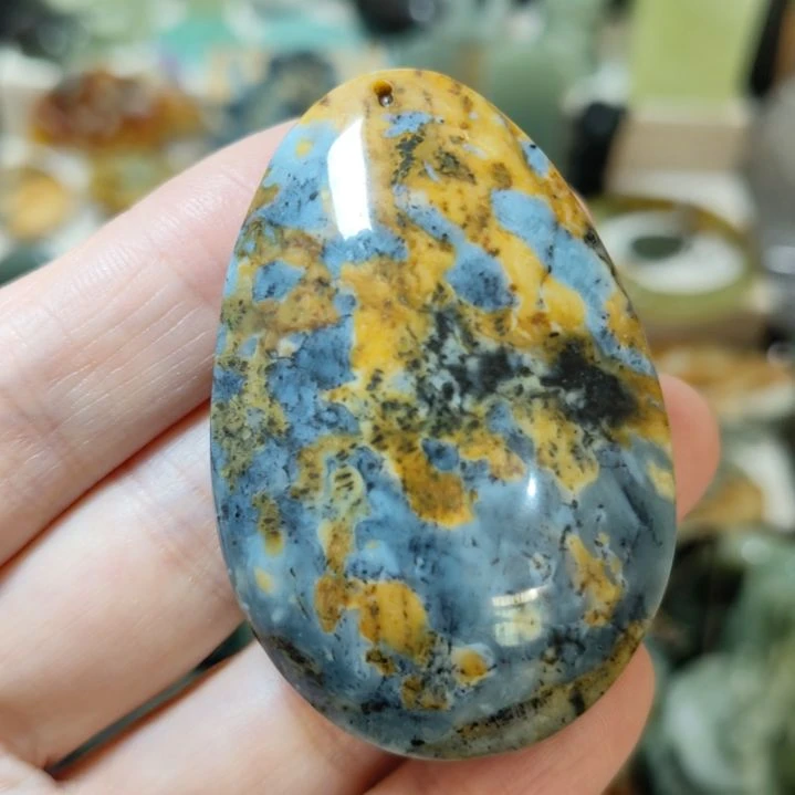 岫玉未镶嵌挂坠款式