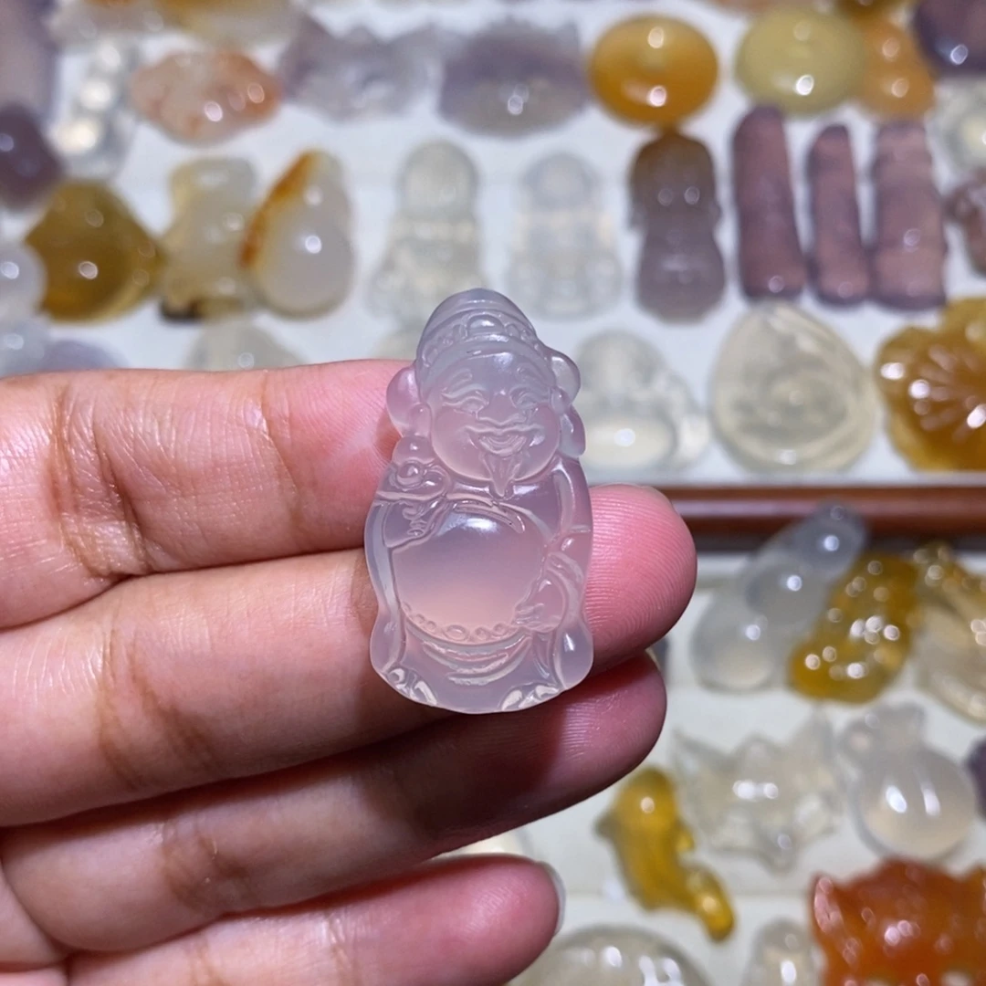 玛瑙/玉髓未镶嵌颈饰财神