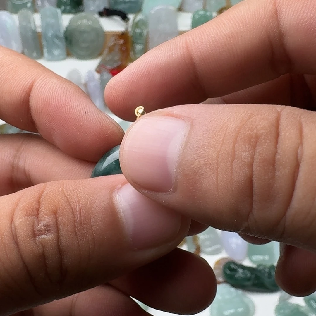 翡翠未镶嵌颈饰50