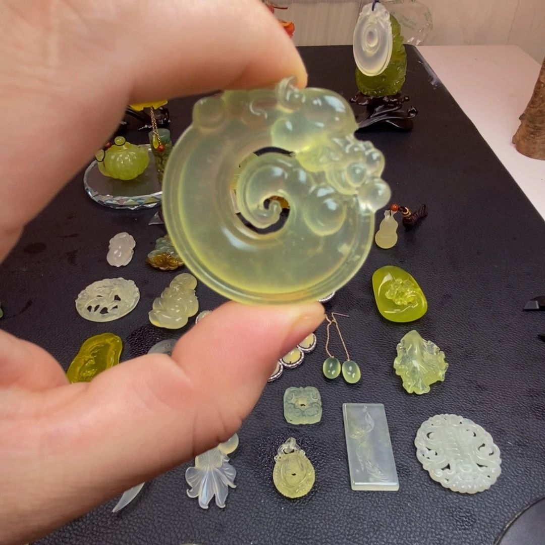 蛇纹石玉合金颈饰