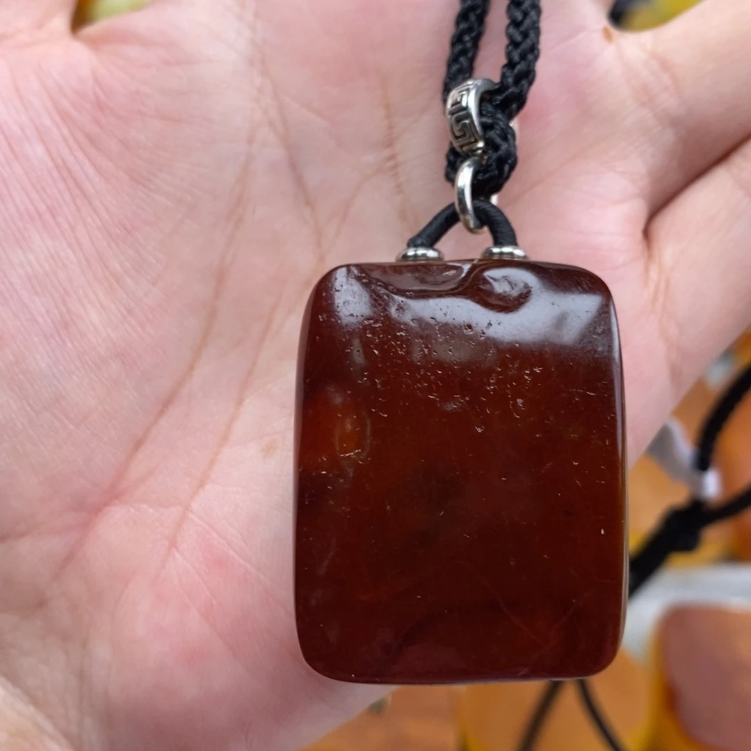 琥珀吊坠(赠链)未镶嵌