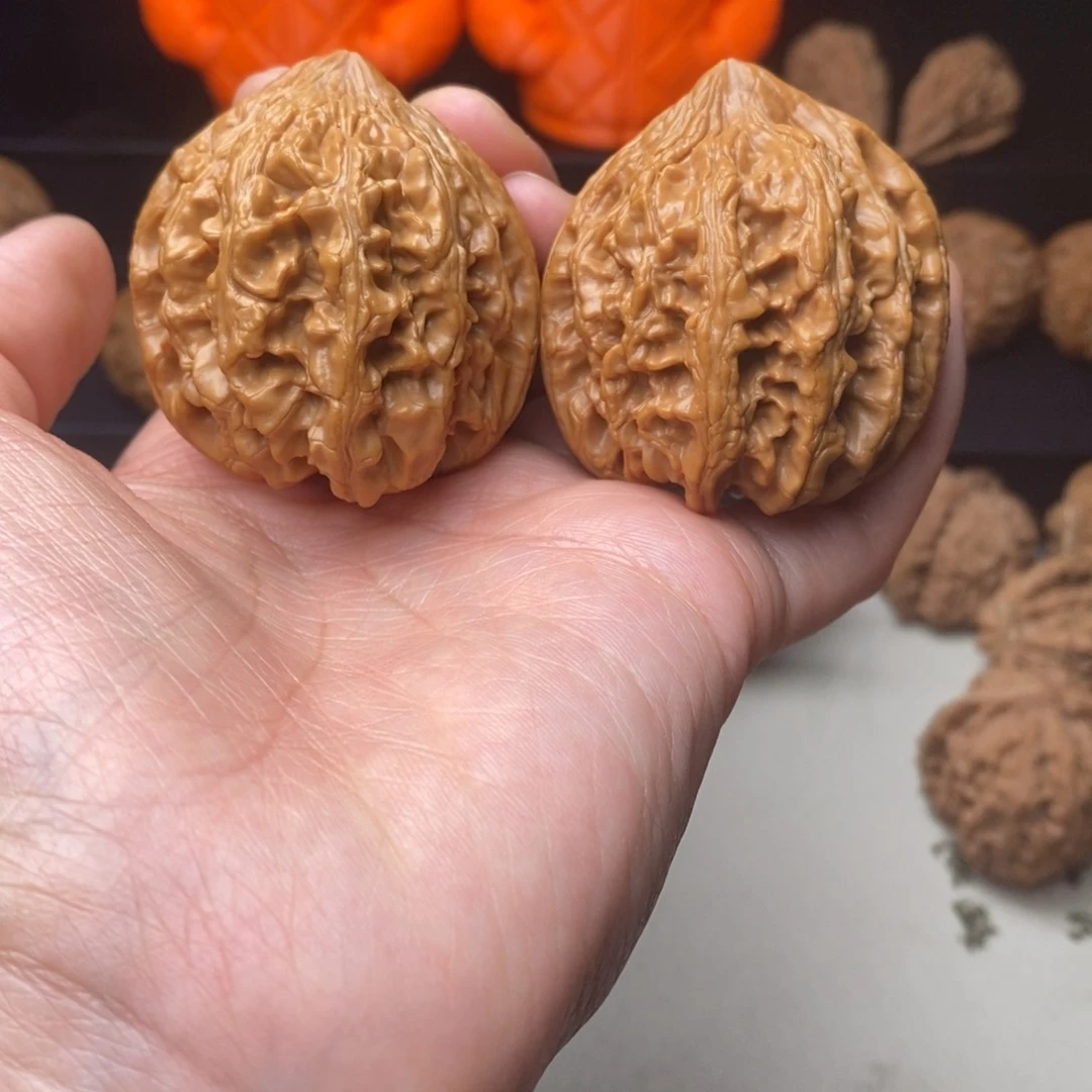 吊坠文玩核桃大谷石