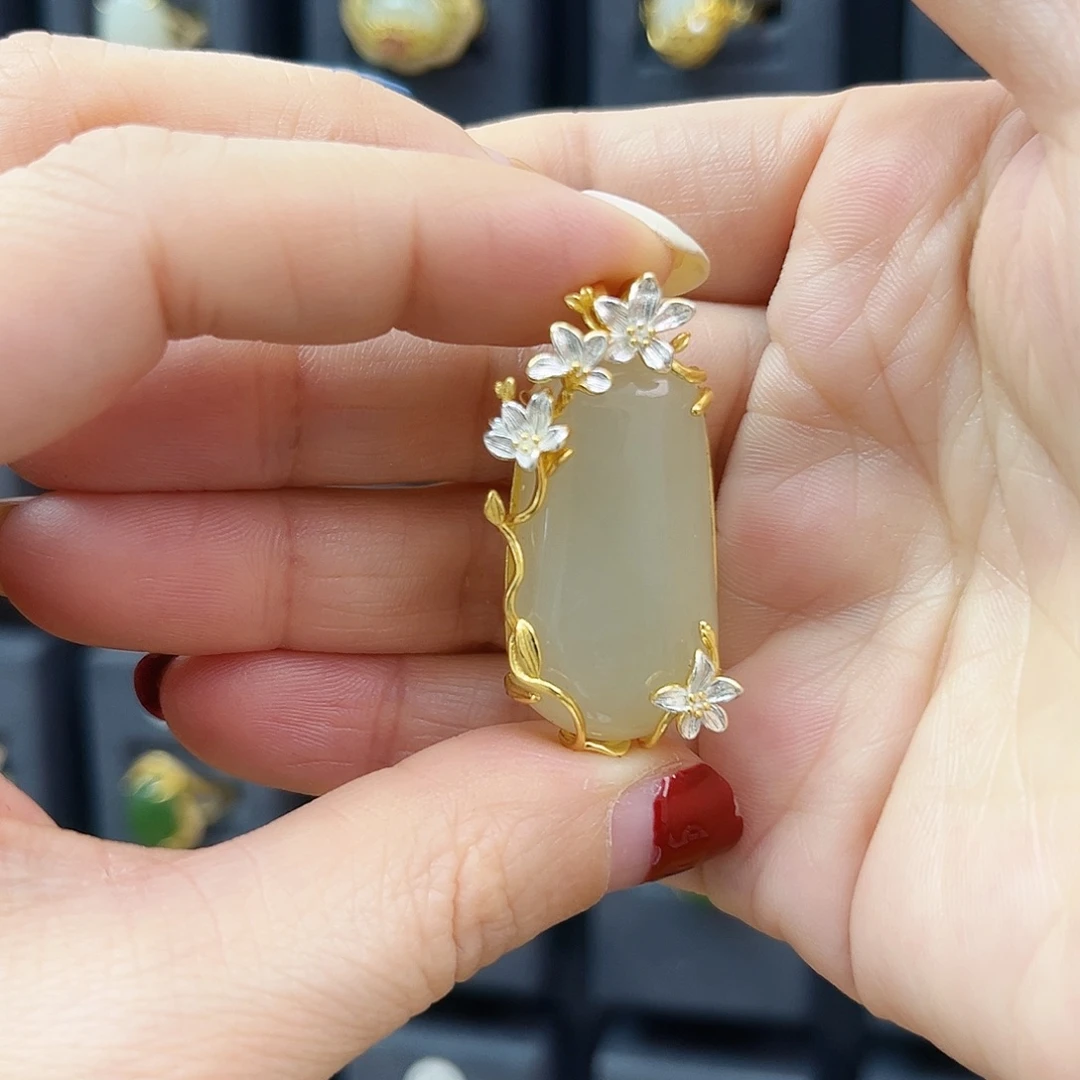 和田玉银S925镀金镶嵌颈饰