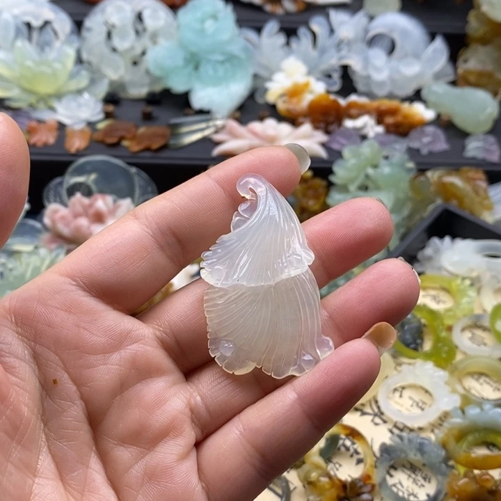 蛇纹石玉合金颈饰