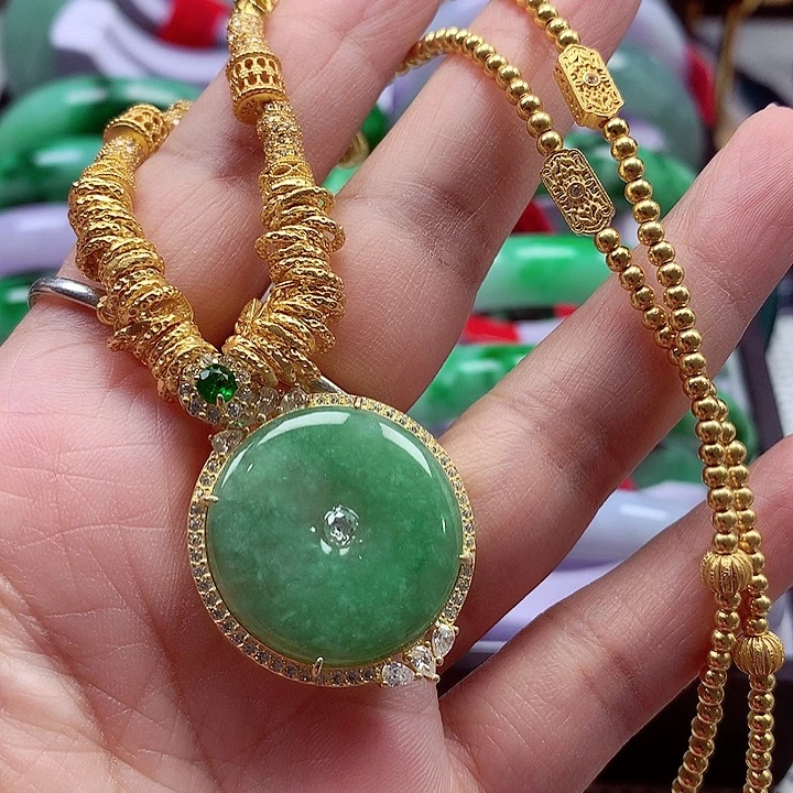 翡翠银S925镶嵌颈饰翡翠