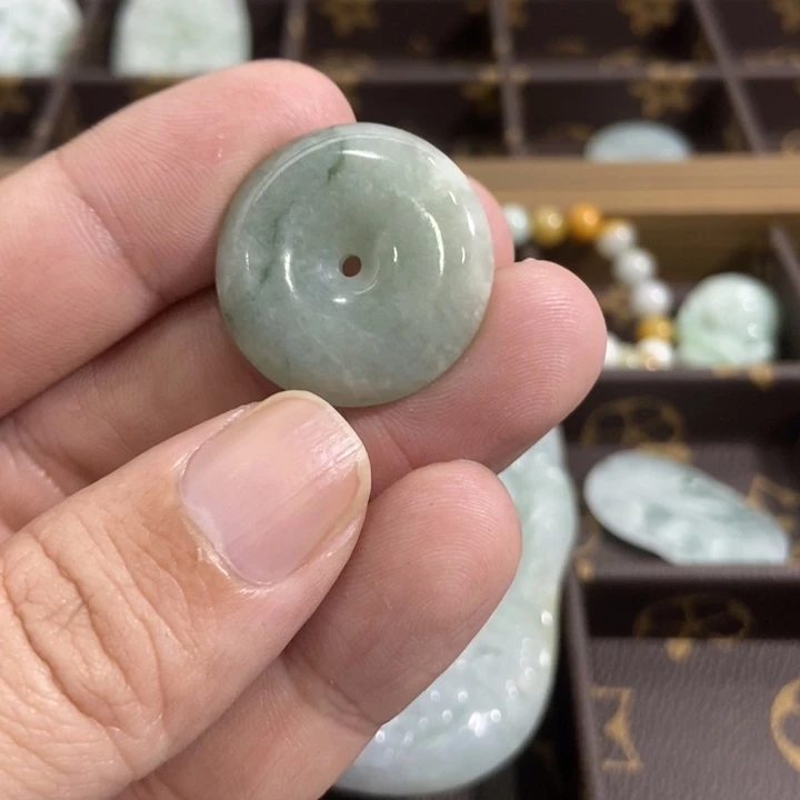 翡翠未镶嵌挂件挂件