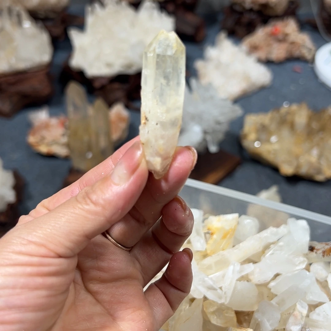炫***咪未镶嵌珠宝半成品水晶