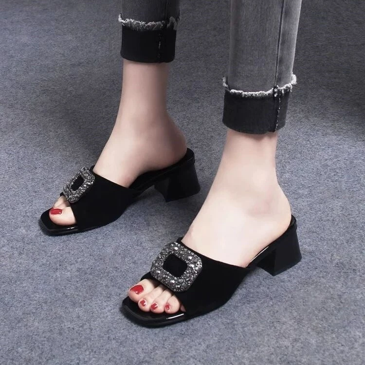 水钻方扣凉拖鞋女外穿2025夏季新款时尚法式粗跟中跟中年一字拖鞋