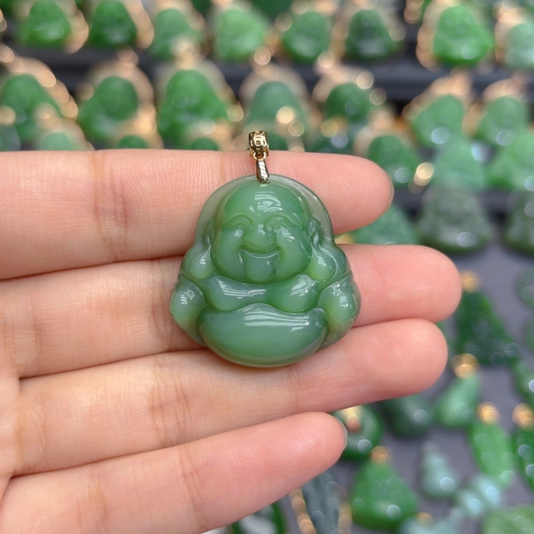 颈饰18K金镶嵌和田玉（碧玉）