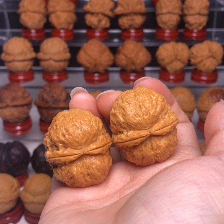 文玩核桃吊坠22玉面鹦鹉