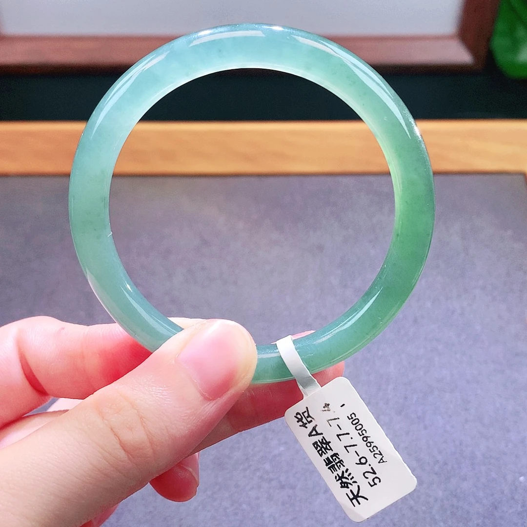 未镶嵌手镯翡翠天然翡翠