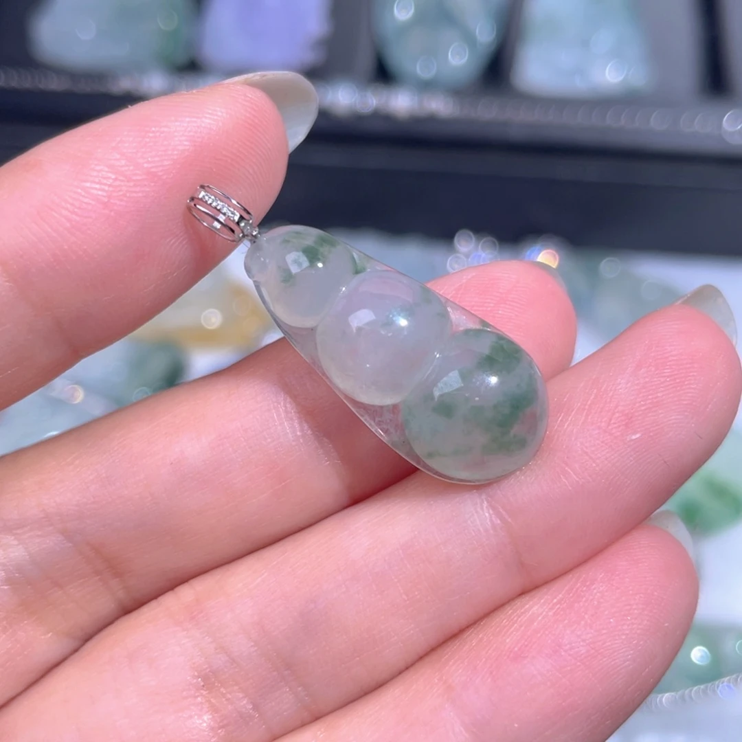 颈饰18K金镶嵌翡翠翡翠
