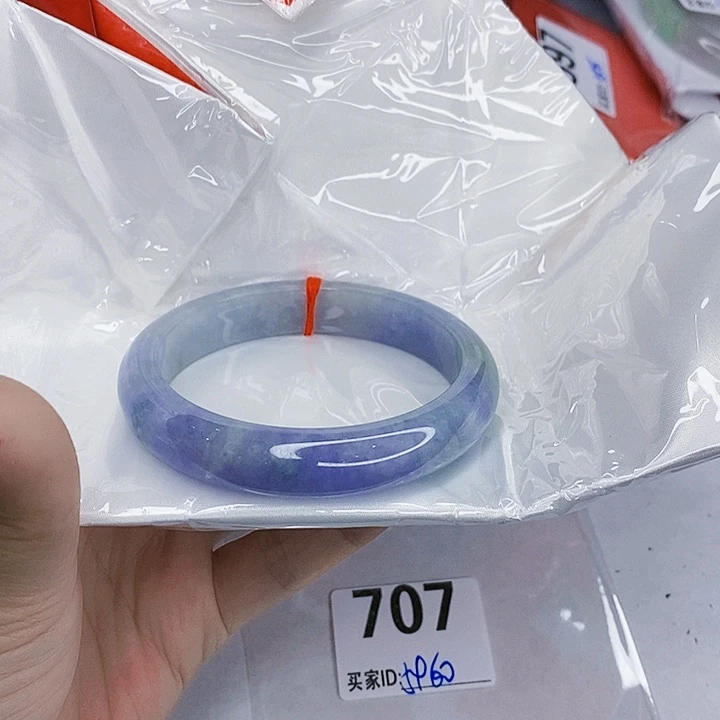 翡翠未镶嵌手镯一图一物实物为准（微瑕处理）