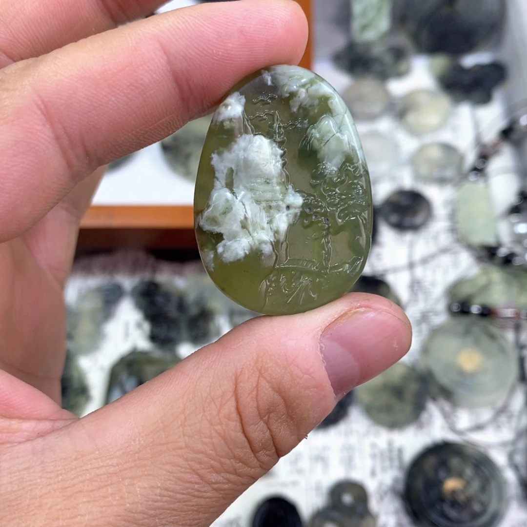 岫玉未镶嵌颈饰岫玉山水牌吊坠