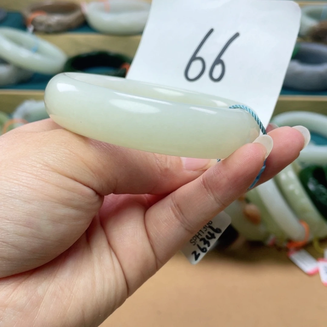 未镶嵌手镯和田玉圈口60