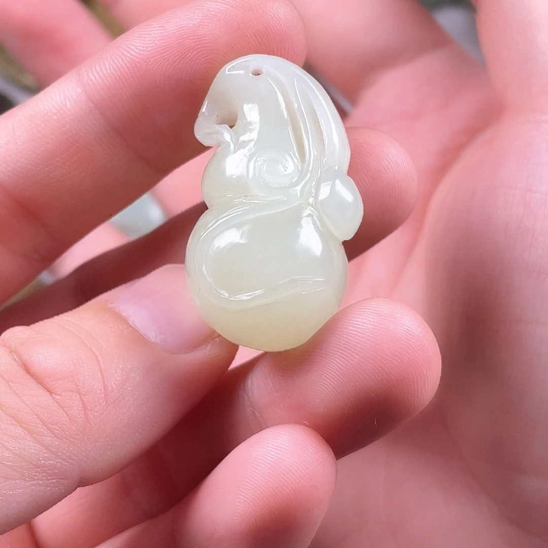 和田玉（糖玉）未镶嵌颈饰