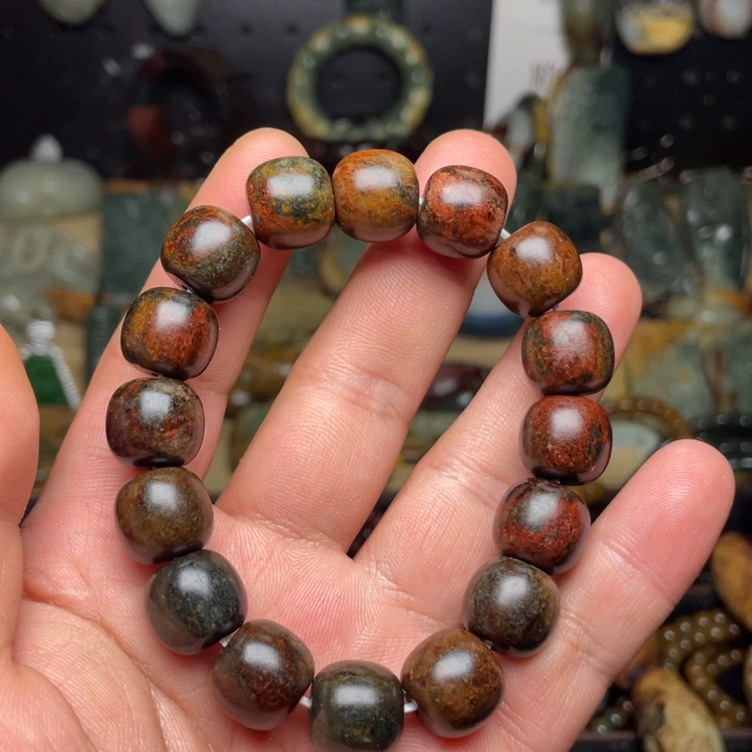 小***草岫岩河磨玉（透闪石质玉）未镶嵌颈饰13×14小草