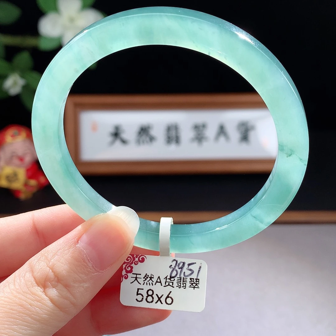 未镶嵌手镯（圆镯）翡翠