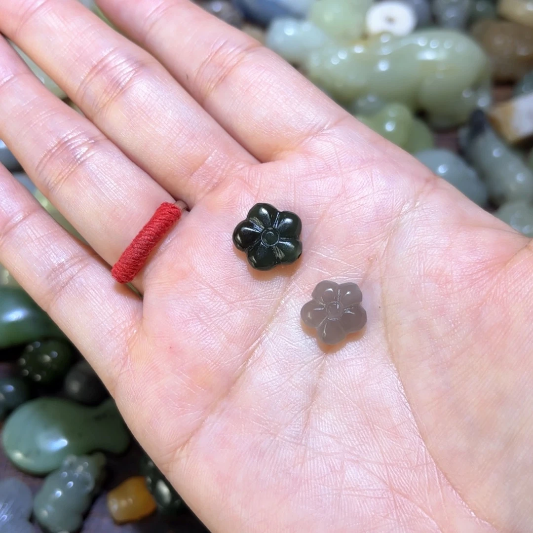 L***Q和田玉未镶嵌珠宝半成品