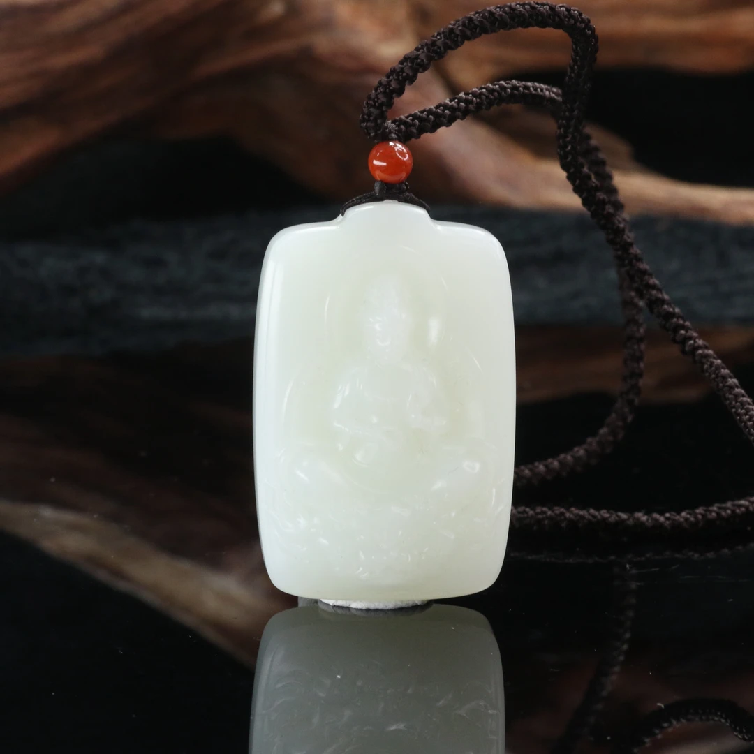 39和田玉羊脂白观音牌/100356北京中保拍卖