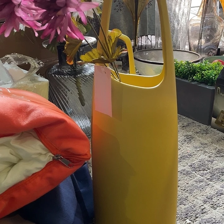 陶瓷花瓶部分微瑕大