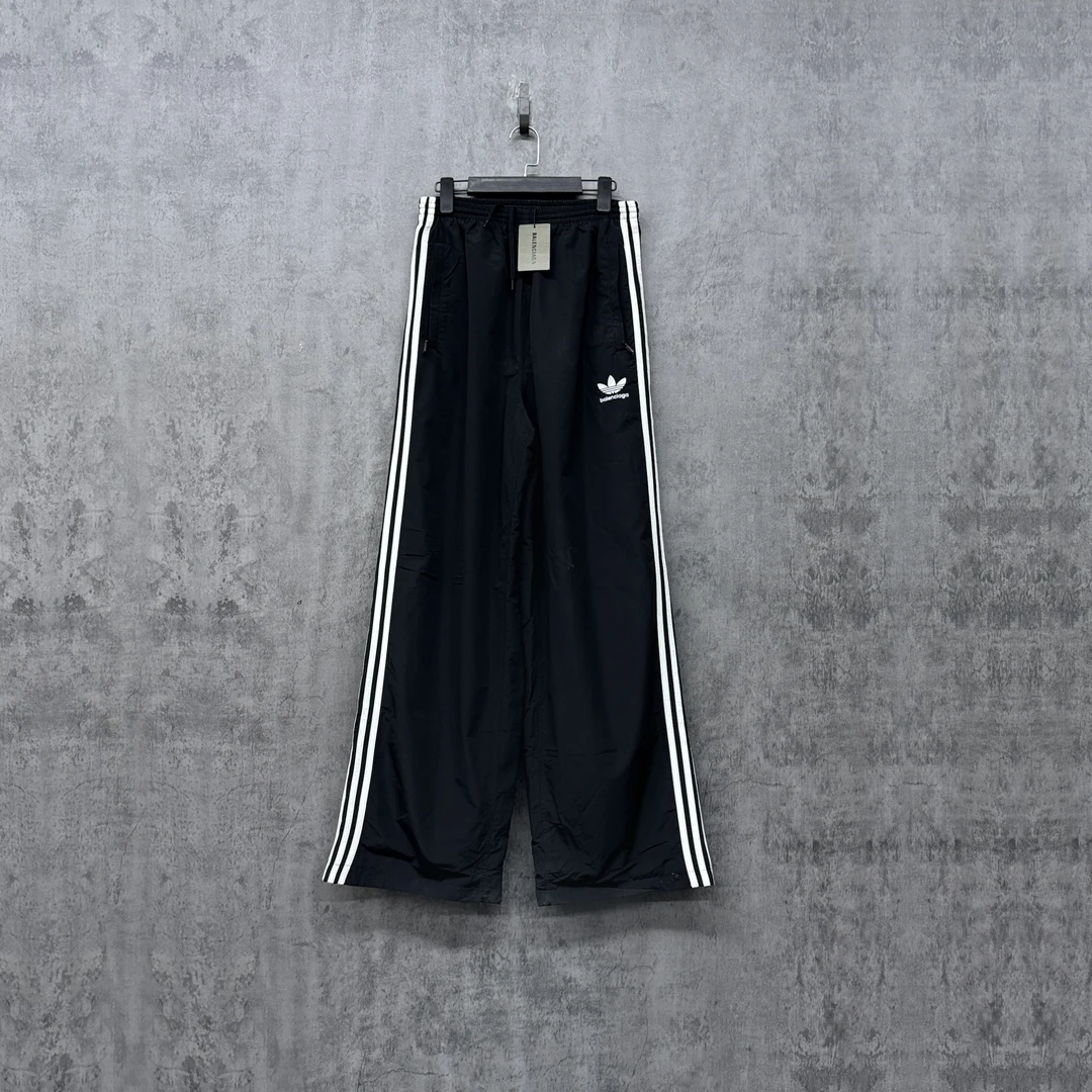 未使用 Balenciaga/巴黎世家 联名刺绣Logo宽松休闲裤/SK364/XXS