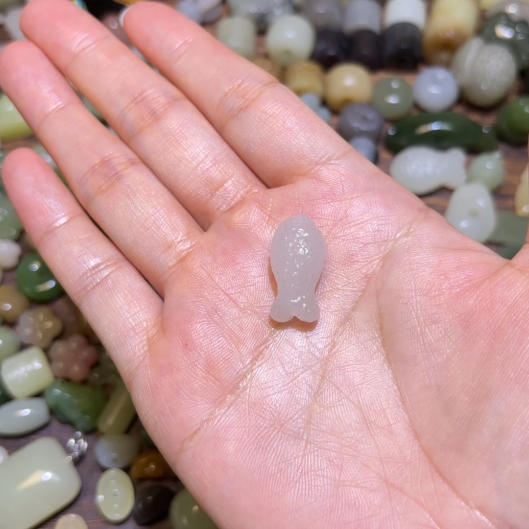 和田玉未镶嵌珠宝半成品用****4