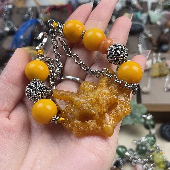 合金蛇纹石玉颈饰