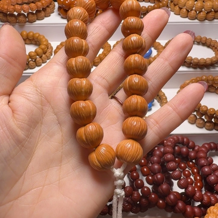 吊坠猴头核桃屁桃