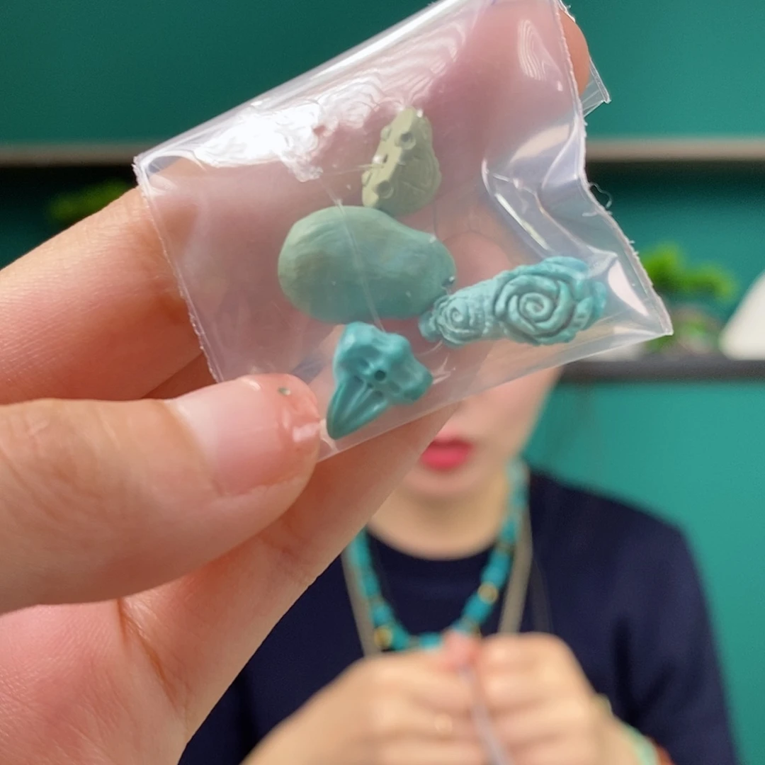 绿松石未镶嵌珠宝奇石