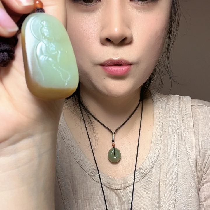 戒***白和田玉（糖玉）未镶嵌颈饰