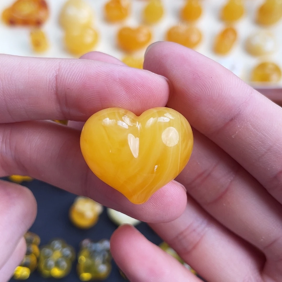 琥珀未镶嵌珠宝奇石