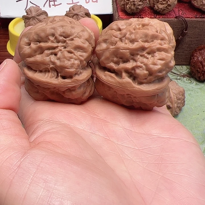 文玩核桃吊坠蛤蟆头文玩核桃手把件