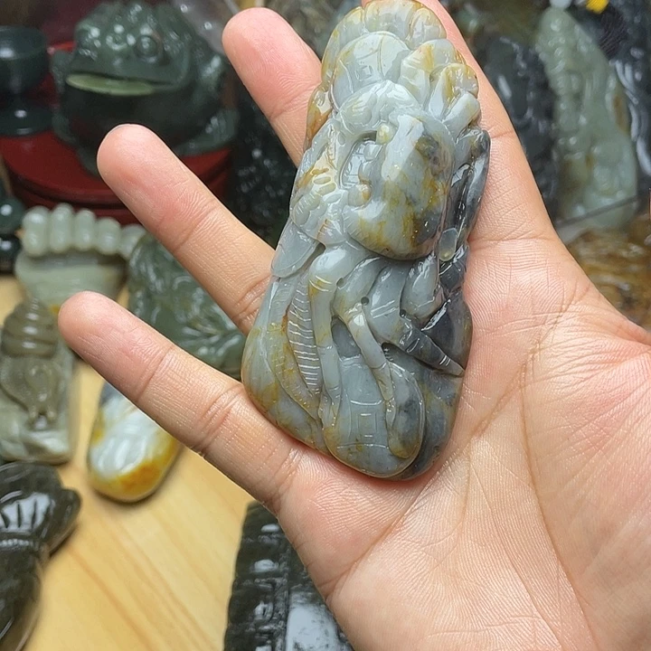 智***意和田玉未镶嵌挂件