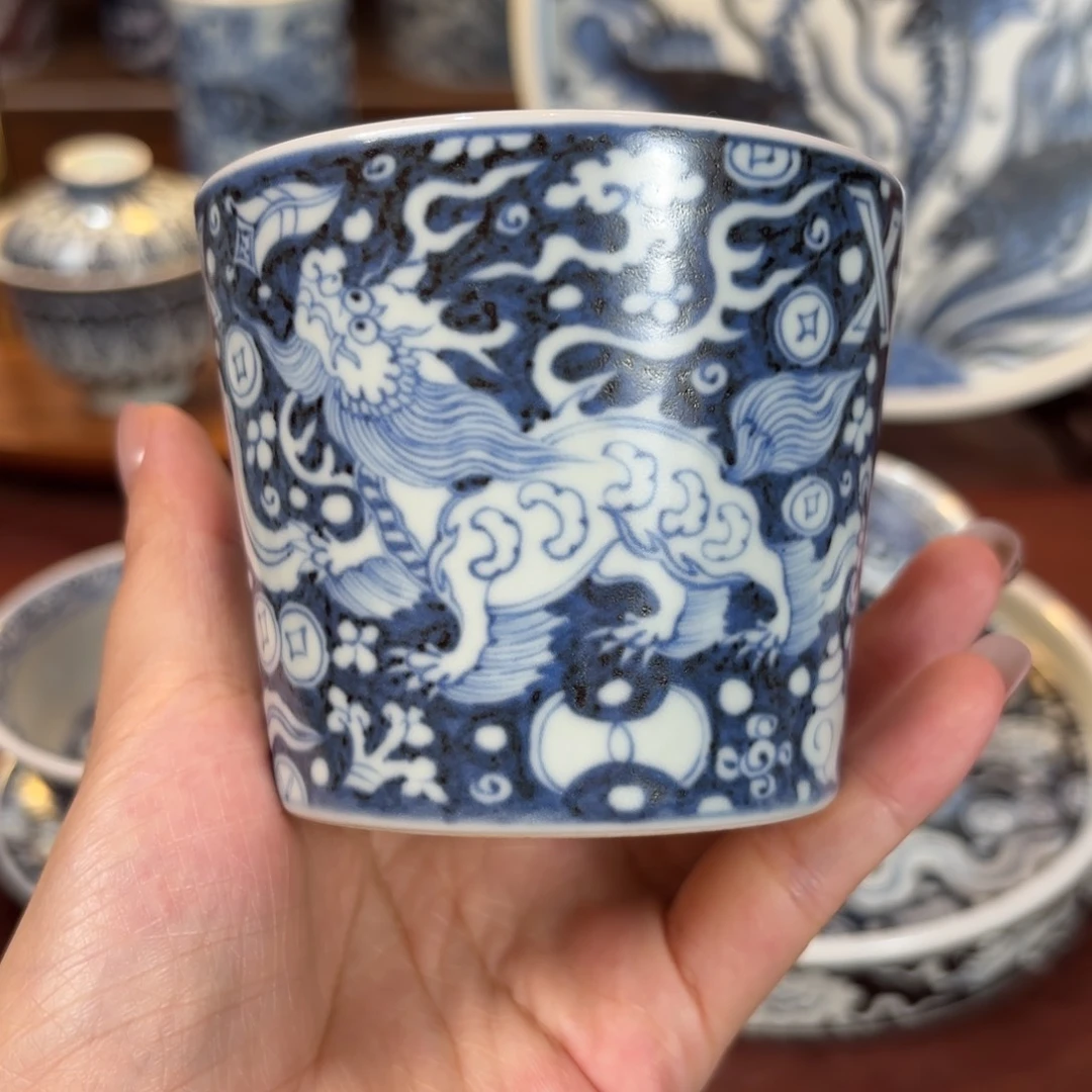 蓝底瑞兽冰桶杯博陵
