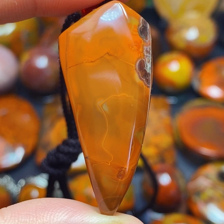 玛瑙/玉髓未镶嵌颈饰