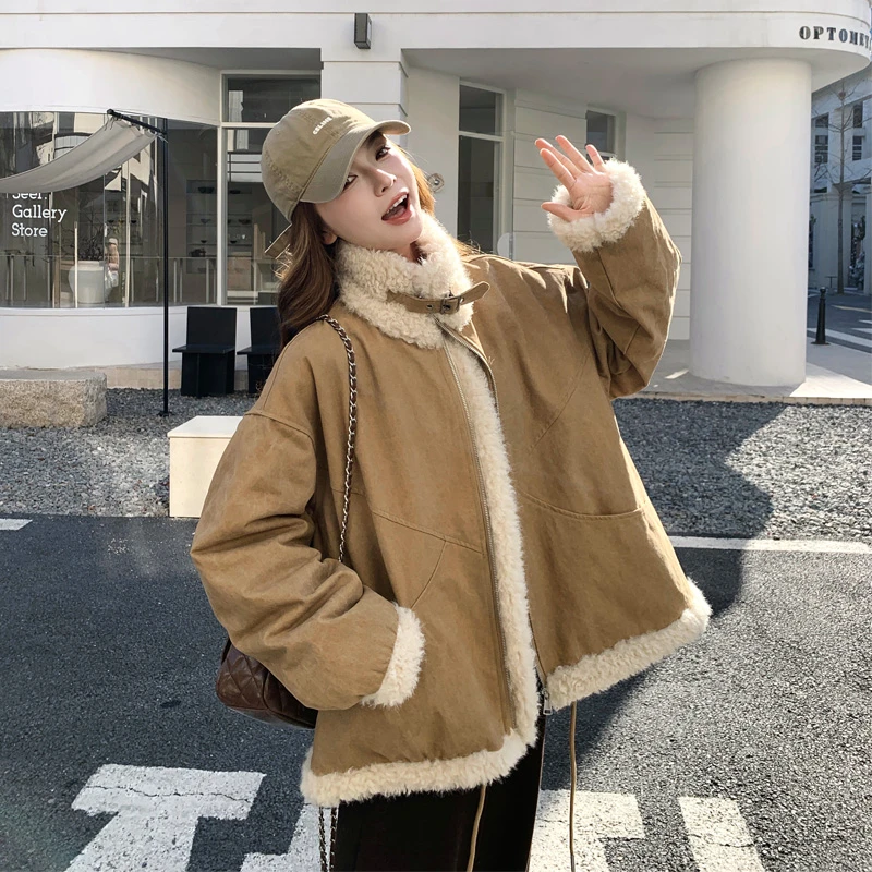 短款羊羔毛领工装风羽绒服2025冬季新款小众韩版穿搭甜酷风派克服