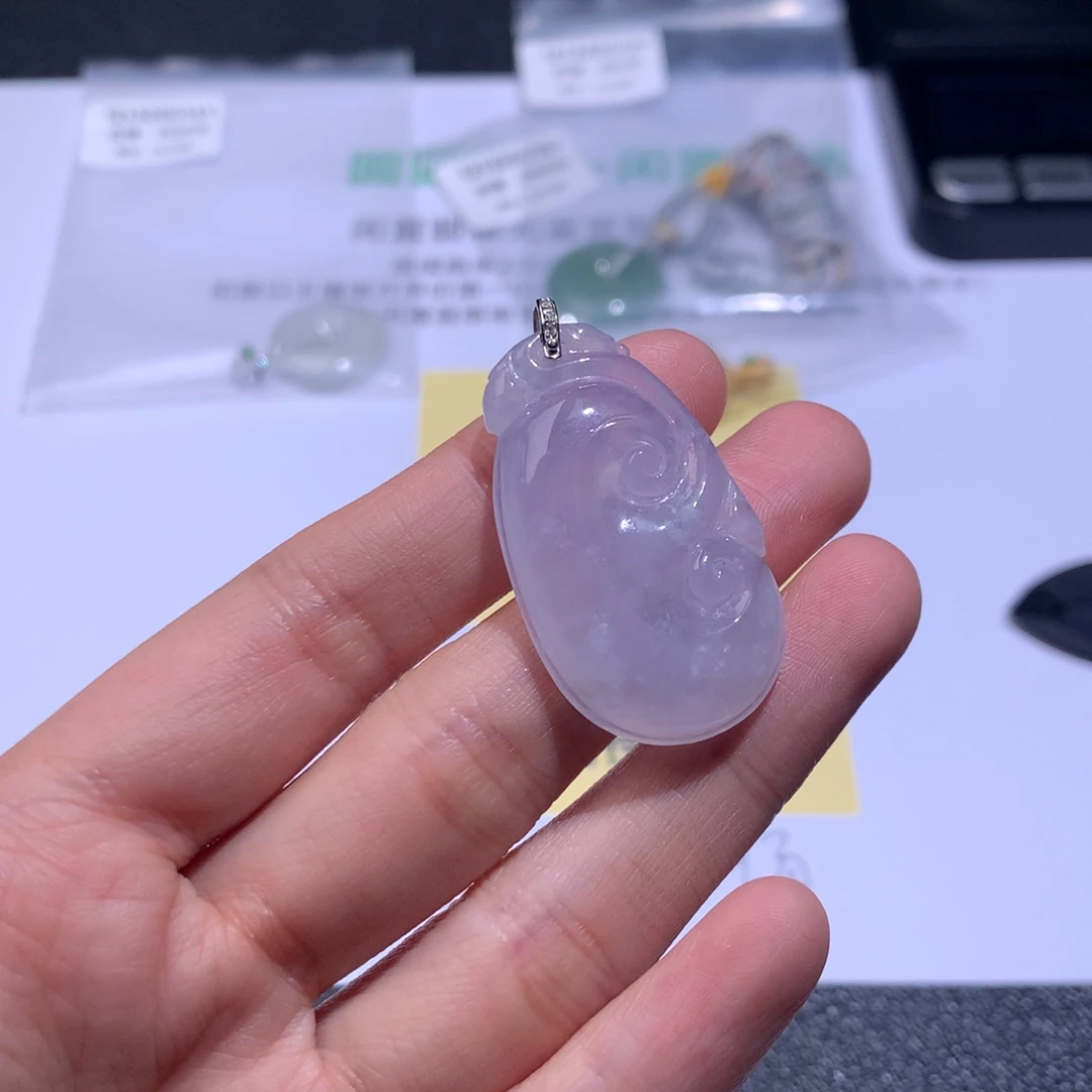 翡翠18K金镶嵌挂件