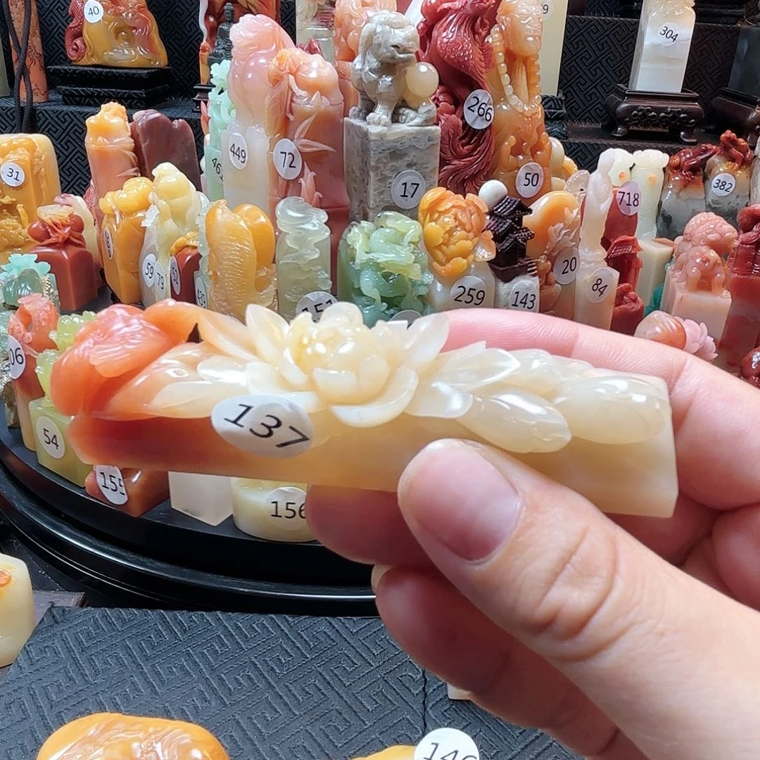 寿山石其他牡丹喜鹊镇尺