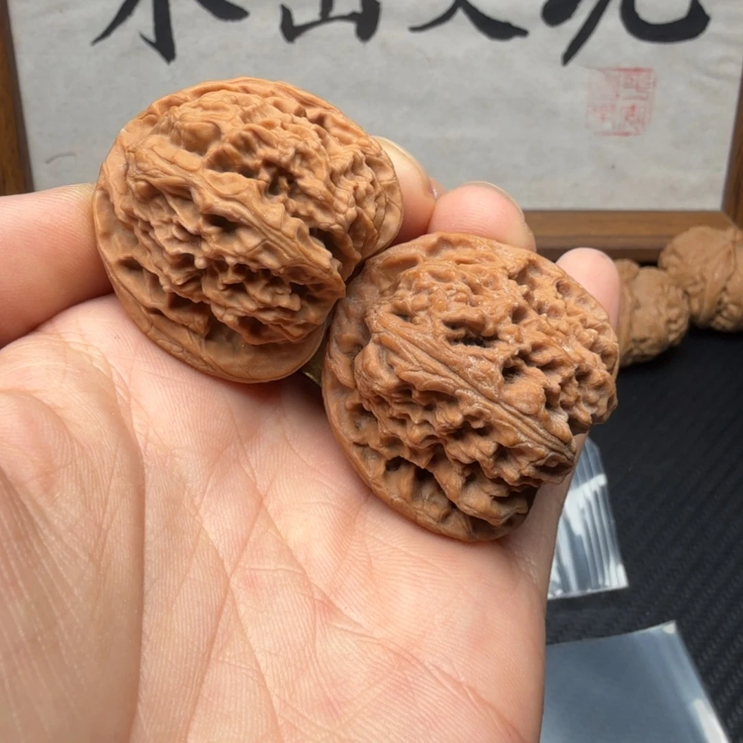 灯***了文玩核桃吊坠38 38 36南疆货头