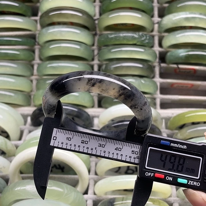 未镶嵌蛇纹石玉手镯270