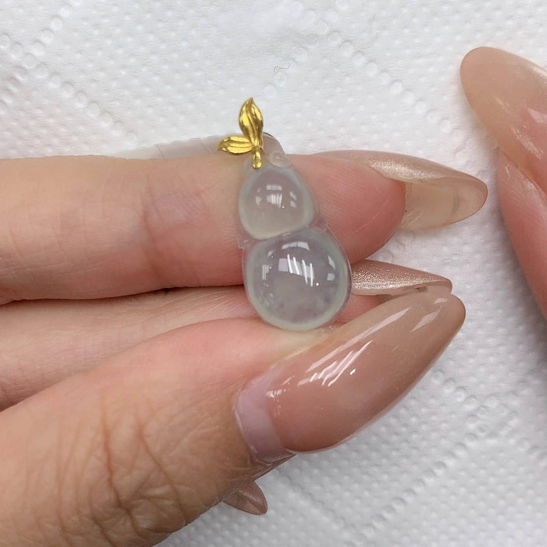 颈饰18K金镶嵌翡翠