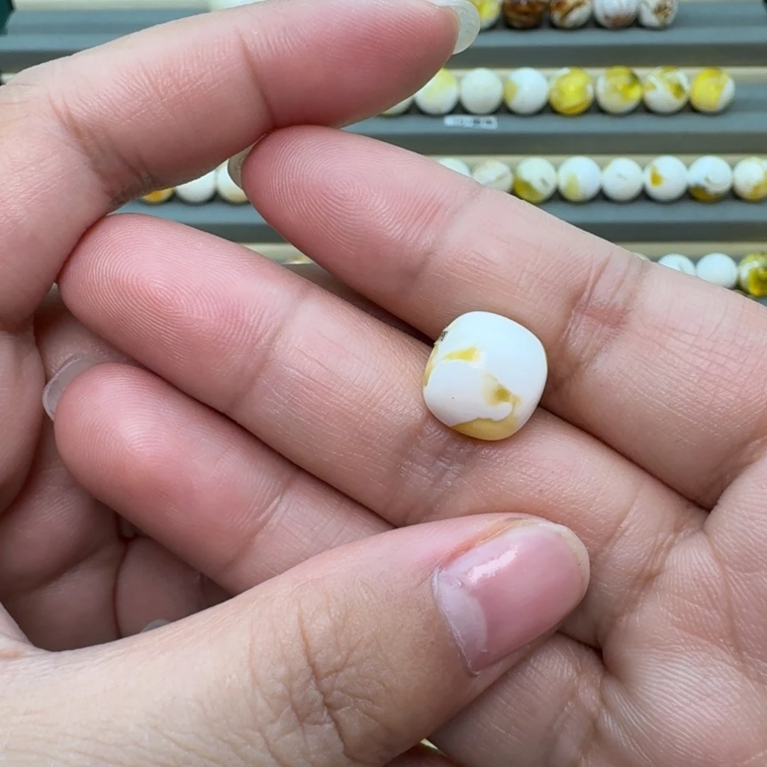 裸石琥珀未镶嵌12加老型
