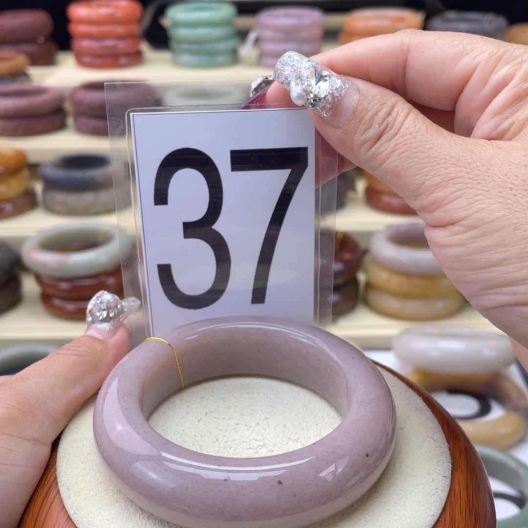 【闪购商品】石英质玉手镯未镶嵌